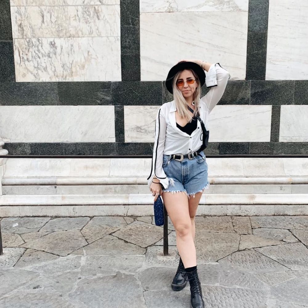 Meet your Posher, Caroline